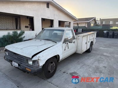 Drugie zdjęcie samochodu z przodu: 1988 TOYOTA PICKUP CAB CHASSIS RN75 VIN:JT5RN75T4J0021239 - miniatura