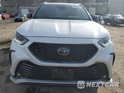 Piąte zdjęcie samochodu w środku: 2023 TOYOTA HIGHLANDER L VIN:5TDKDRAH2PS507740 - miniatura