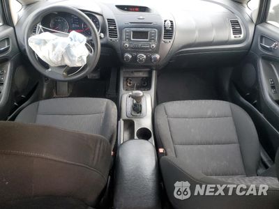 Zdjęcie 8 z 14 samochodu: 2014 KIA FORTE LX VIN:KNAFK4A68E5063952 - miniatura