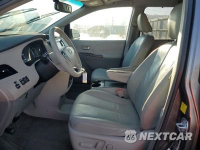 Zdjęcie 7 z 12 samochodu: 2011 TOYOTA SIENNA XLE VIN:5TDYK3DCXBS134341 - miniatura