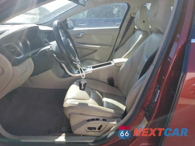 Zdjęcie 7 z 12 samochodu: 2013 VOLVO S60 T5 VIN:YV1612FS1D2219842 - miniatura