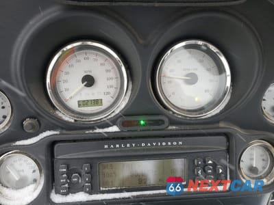 Zdjęcie 7 z 9 samochodu: 2008 HARLEY-DAVIDSON FLHX VIN:1HD1KB4138Y638185 - miniatura
