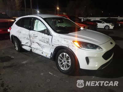 Czwarte zdjęcie samochodu z boku: 2020 FORD ESCAPE SE VIN:1FMCU9G61LUB05994 - miniatura
