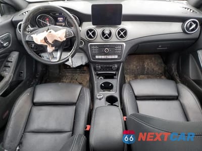 Zdjęcie 8 z 12 samochodu: 2018 MERCEDES-BENZ CLA 250 4MATIC VIN:WDDSJ4GB4JN592629 - miniatura