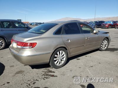 Trzecie zdjęcie samochodu z tyłu: 2006 HYUNDAI AZERA SE VIN:KMHFC46FX6A113800 - miniatura