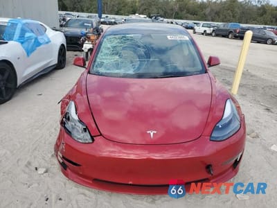 Piąte zdjęcie samochodu w środku: 2023 TESLA MODEL 3 VIN:5YJ3E1EA1PF591196 - miniatura