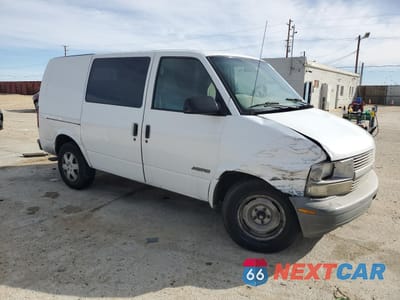 Czwarte zdjęcie samochodu z boku: 2000 CHEVROLET ASTRO VIN:1GCDM19W0YB180843 - miniatura
