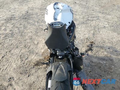 Zdjęcie 6 z 10 samochodu: 2025 SUZUKI GSX-R600 VIN:JS1GN7FA7S7100867 - miniatura