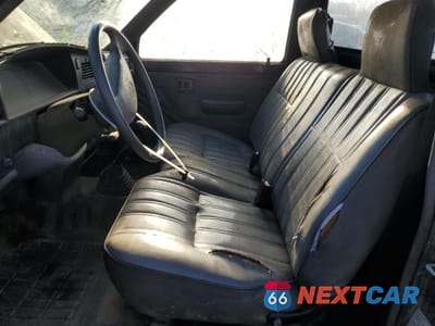 Zdjęcie 7 z 12 samochodu: 1993 TOYOTA PICKUP 1/2 TON SHORT WHEELBASE STB VIN:4TARN81A6PZ114634 - miniatura