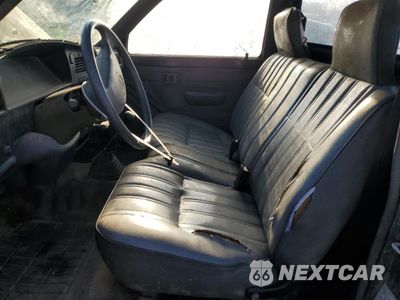 Zdjęcie 7 z 12 samochodu: 1993 TOYOTA PICKUP 1/2 TON SHORT WHEELBASE STB VIN:4TARN81A6PZ114634 - miniatura