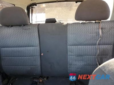 Zdjęcie 10 z 13 samochodu: 2004 FORD ESCAPE XLT VIN:1FMYU03154KA31956 - miniatura