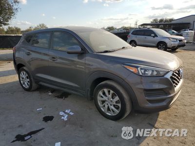 Czwarte zdjęcie samochodu z boku: 2021 HYUNDAI TUCSON SE VIN:KM8J23A40MU337781 - miniatura