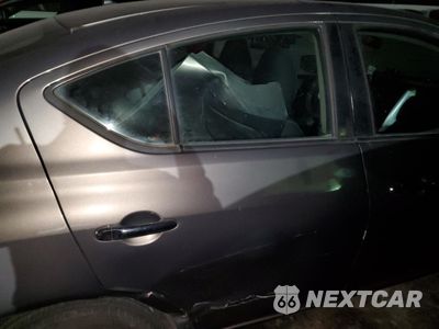 Zdjęcie 10 z 12 samochodu: 2017 NISSAN VERSA S VIN:3N1CN7APXHK457828 - miniatura