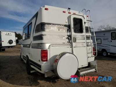 Trzecie zdjęcie samochodu z tyłu: 2000 FORD ECONOLINE E350 SUPER DUTY CUTAWAY VAN VIN:1FDWE35S0YHB89975 - miniatura