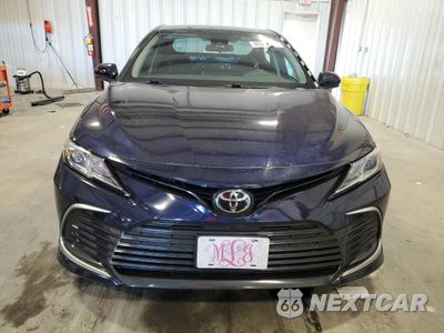 Piąte zdjęcie samochodu w środku: 2021 TOYOTA CAMRY LE VIN:4T1C11AK6MU458586 - miniatura