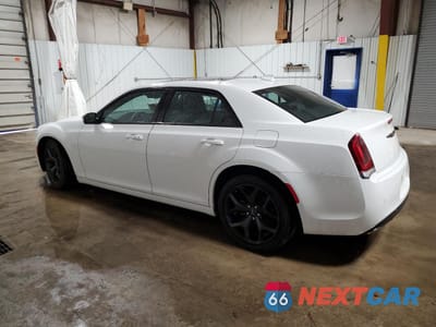 Drugie zdjęcie samochodu z przodu: 2023 CHRYSLER 300 S VIN:2C3CCAGGXPH588402 - miniatura