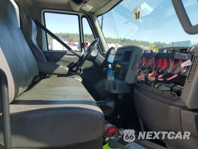 Piąte zdjęcie samochodu w środku: 2018 INTERNATIONAL 4300 BOX TRUCK VIN:1HTMMMML9JH367714 - miniatura