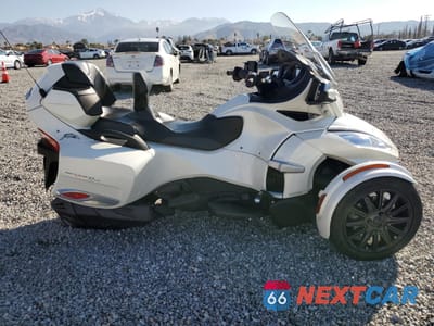2014 CAN-AM SPYDER ROADSTER RT 2BXNBDD18EV000780 - główne zdjęcie licytacji z USA - miniatura