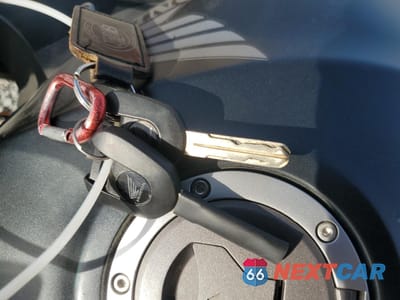 Zdjęcie 8 z 9 samochodu: 2014 HONDA CBR650 FA VIN:MLHRC7455E5000175 - miniatura