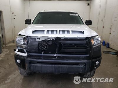 Piąte zdjęcie samochodu w środku: 2014 TOYOTA TUNDRA DOUBLE CAB SR VIN:5TFUW5F17EX397007 - miniatura