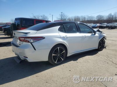 Trzecie zdjęcie samochodu z tyłu: 2019 TOYOTA CAMRY XSE VIN:4T1BZ1HK3KU027579 - miniatura