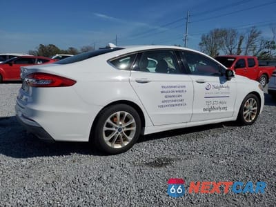 Trzecie zdjęcie samochodu z tyłu: 2019 FORD FUSION SE VIN:3FA6P0HD7KR239194 - miniatura