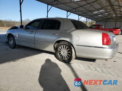 Drugie zdjęcie samochodu z przodu: 2003 LINCOLN TOWN CAR SIGNATURE VIN:1LNHM82W93Y653175 - miniatura
