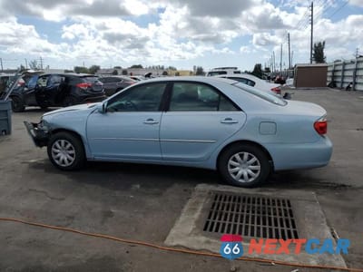 Drugie zdjęcie samochodu z przodu: 2005 TOYOTA CAMRY LE VIN:4T1BE32K35U597151 - miniatura
