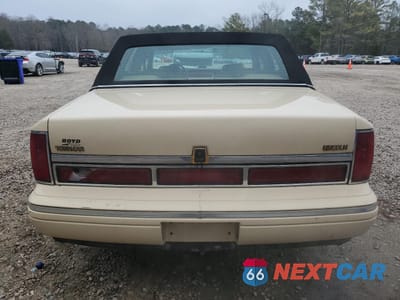 Zdjęcie 6 z 14 samochodu: 1997 LINCOLN TOWN CAR SIGNATURE VIN:1LNLM82W1VY604176 - miniatura