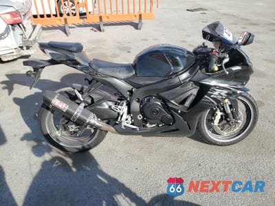 2011 SUZUKI GSX750 JS1GR7MA5B2104677 - główne zdjęcie licytacji z USA - miniatura