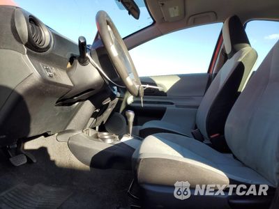 Zdjęcie 7 z 15 samochodu: 2013 TOYOTA PRIUS C VIN:JTDKDTB39D1042771 - miniatura