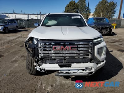 Piąte zdjęcie samochodu w środku: 2024 GMC CANYON DENALI VIN:1GTP6FEK7R1261773 - miniatura