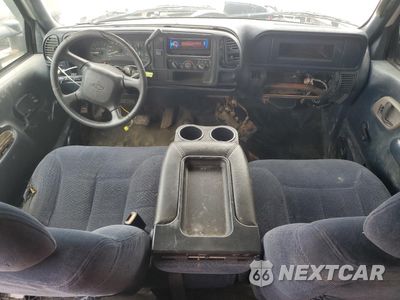 Zdjęcie 8 z 14 samochodu: 2000 CHEVROLET GMT-400 K2500 VIN:1GCGK23R7YF504830 - miniatura