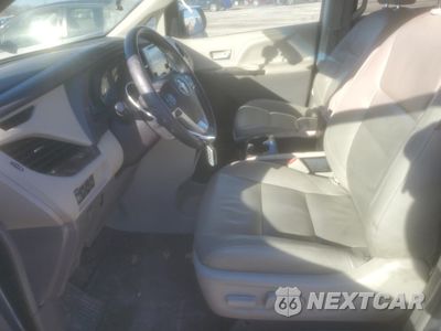 Zdjęcie 7 z 15 samochodu: 2017 TOYOTA SIENNA XLE VIN:5TDYZ3DCXHS814910 - miniatura
