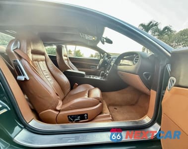 Piąte zdjęcie samochodu w środku: 2005 BENTLEY CONTINENTAL GT VIN:SCBCR63W35C025425 - miniatura