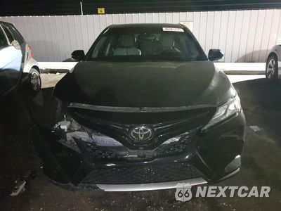 Piąte zdjęcie samochodu w środku: 2018 TOYOTA CAMRY HYBRID VIN:4T1B21HK0JU004596 - miniatura