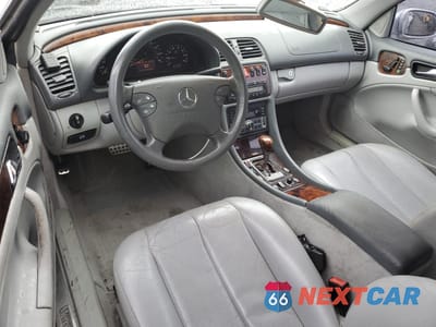 Zdjęcie 8 z 12 samochodu: 2001 MERCEDES-BENZ CLK 320 VIN:WDBLK65G91T068487 - miniatura