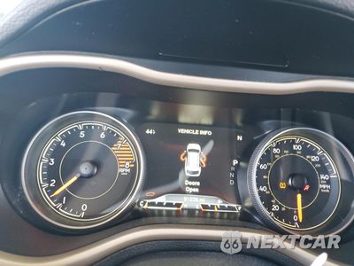 Zdjęcie 9 z 15 samochodu: 2016 JEEP CHEROKEE LIMITED VIN:1C4PJMDSXGW368286 - miniatura