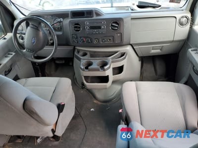 Zdjęcie 8 z 13 samochodu: 2011 FORD ECONOLINE E350 SUPER DUTY WAGON VIN:1FBSS3BL6BDA90217 - miniatura