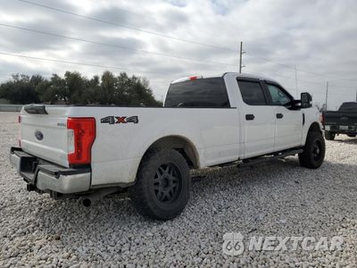 Trzecie zdjęcie samochodu z tyłu: 2018 FORD F250 SUPER DUTY VIN:1FT7W2B61JEC47249 - miniatura