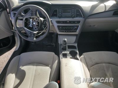 Zdjęcie 8 z 12 samochodu: 2017 HYUNDAI SONATA SE VIN:5NPE24AFXHH493713 - miniatura