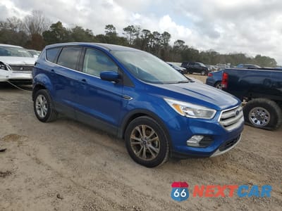 Czwarte zdjęcie samochodu z boku: 2019 FORD ESCAPE SE VIN:1FMCU0GD8KUC35473 - miniatura
