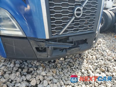 Zdjęcie 9 z 10 samochodu: 2019 VOLVO VN VNL VIN:4V4NC9EH4KN201099 - miniatura