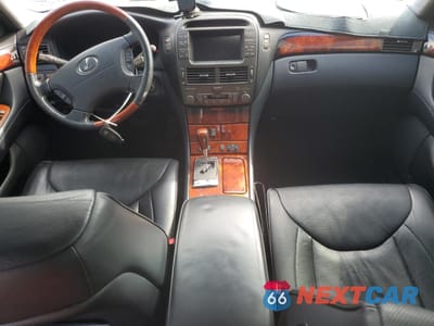 Zdjęcie 8 z 14 samochodu: 2004 LEXUS LS 430 VIN:JTHBN36F240154480 - miniatura