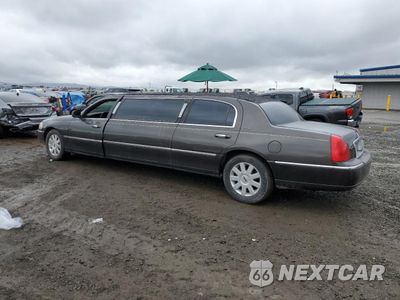 Drugie zdjęcie samochodu z przodu: 2004 LINCOLN TOWN CAR EXECUTIVE VIN:1L1FM81W54Y684645 - miniatura