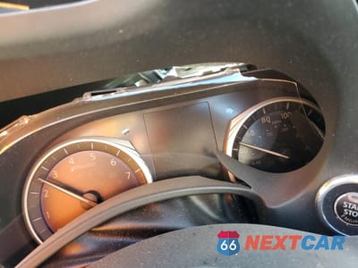 Zdjęcie 9 z 14 samochodu: 2017 INFINITI Q60 PREMIUM VIN:JN1EV7EK7HM362702 - miniatura