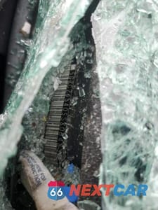 Zdjęcie 13 z 13 samochodu: 2005 SATURN VUE VIN:5GZCZ63405S806483 - miniatura