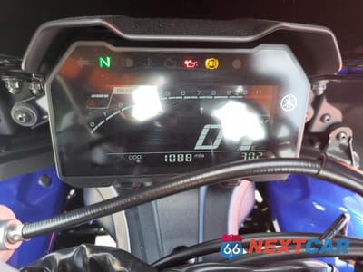 Zdjęcie 7 z 9 samochodu: 2024 YAMAHA YZFR7 VIN:JYARM38Y8RA002430 - miniatura