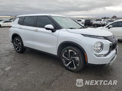 Czwarte zdjęcie samochodu z boku: 2023 MITSUBISHI OUTLANDER SE VIN:JA4J3UA85PZ030229 - miniatura