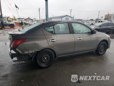 Trzecie zdjęcie samochodu z tyłu: 2015 NISSAN VERSA S VIN:3N1CN7AP2FL918060 - miniatura